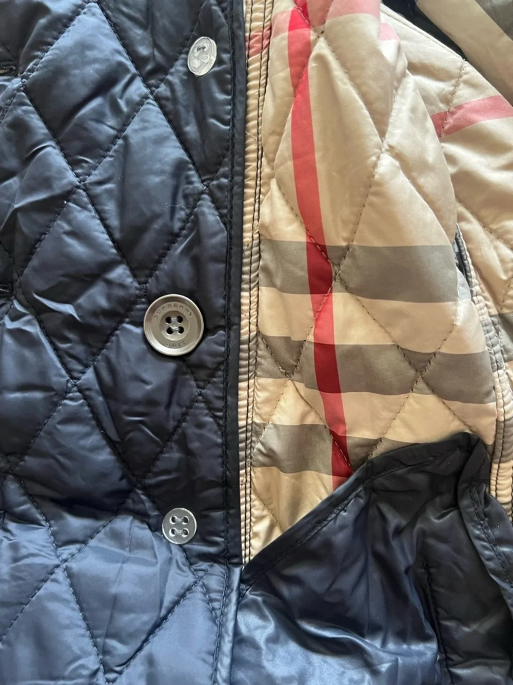 Burberry Black Quilted Belted Trench Coat - Picture 7 of 10